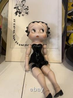 Poupée vintage en porcelaine Betty Boop de 11 pouces, 1982, bras et jambes articulés, robe noire