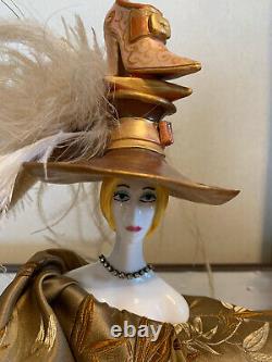 Poupées Chapeau De Plumes De Porcelaine Blonde Grande Poupée Par Isabelle Vintage Rare 2005