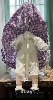 Poupées en porcelaine collection rare vintage robe florale violette Thelma Resch 1994