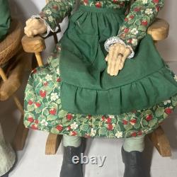 Poupées en porcelaine vintage William L. Wallace Jr. Grand-mère et Grand-père fermier 24