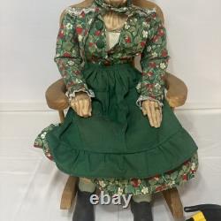 Poupées en porcelaine vintage William L. Wallace Jr. Grand-mère et Grand-père fermier 24