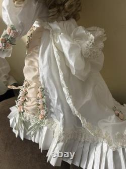 Rare nouvelle poupée en porcelaine du musée Welden RuthLE 601, 16 par Mary Benner