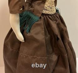 Rare poupée Comtesse Dagmar à tête en porcelaine Conta Boehme, chignon tressé en spirale et oreilles percées