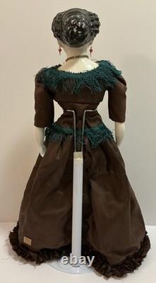 Rare poupée Comtesse Dagmar à tête en porcelaine Conta Boehme, chignon tressé en spirale et oreilles percées