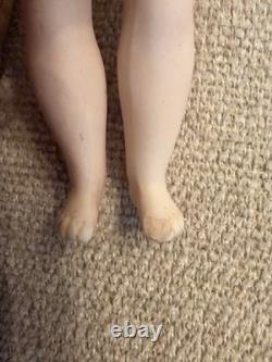 Rare poupée ancienne 4,5 en biscuit intégral, mignonette pieds nus, tête pivotante, entièrement d’origine