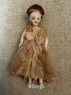 Rare poupée ancienne 4,5 en biscuit intégral, mignonette pieds nus, tête pivotante, entièrement d’origine
