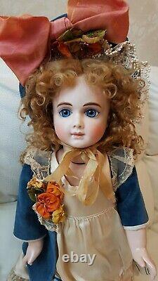 Reproduction De Collection At (andre Thuillier) Porcelaine Bisque Doll Par Jamie Englert