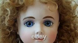 Reproduction De Collection At (andre Thuillier) Porcelaine Bisque Doll Par Jamie Englert