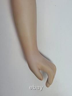 Reproduction F. G. Poupée en porcelaine vintage de mode française