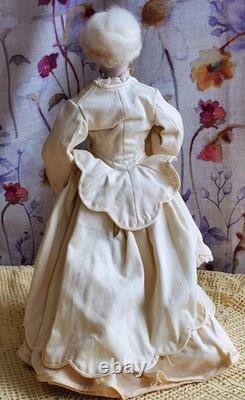Reproduction de poupée Jumeau en biscuit vintage avec châtelaine et croix, marquée par l’artiste