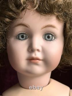 Reproduction de poupée garçon antique Simon Halbig en porcelaine vintage 18 pouces