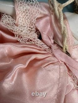 Ruth Gibbs GODEY'S LITTLE LADY JEAN Poupée en porcelaine avec corps souple 7