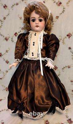 SUPERBE 17,5 HANDWERCK 79 Poupée allemande antique fabuleuse en biscuit, corps BJ et vêtements