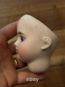 Tête de poupée en porcelaine antique jouet vintage taille 1 non signée