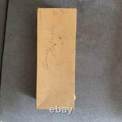 Très vieille poupée en boîte des années 1800 en biscuit
