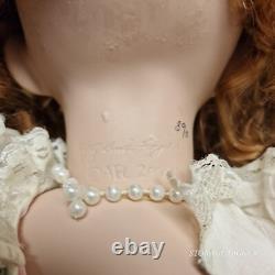 VTG Grande 2004 AEL Kathy Smith Fitzpatrick Poupée en Porcelaine Geneviève 28 Pouces de Haut