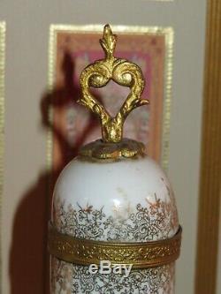 Vente! Magnifique Paire De Antique Français Miniature Sevres Style Porcelaine Urnes