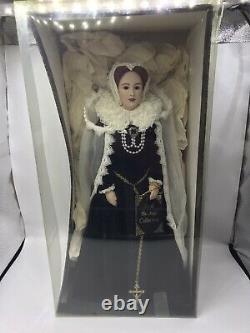 Vieille Collection De Porcelaine Du Patrimoine Royal Doll Collectible Mary Queen Of Ecots