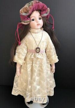 Vieille Porcelaine Grande Reproduction D'antique Française Bru Jne Doll