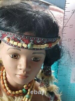 Vieille Poupée De Porcelaine Amérindienne Princesse Avec Bébé Goldenvale 1- 2000