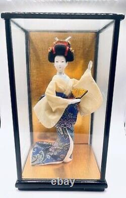 Vieille Poupée Japonaise De Porcelaine Geisha 11,5 Tall En Verre En Bois Cas