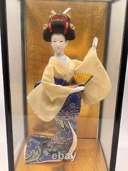 Vieille Poupée Japonaise De Porcelaine Geisha 11,5 Tall En Verre En Bois Cas