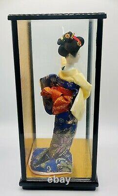 Vieille Poupée Japonaise De Porcelaine Geisha 11,5 Tall En Verre En Bois Cas