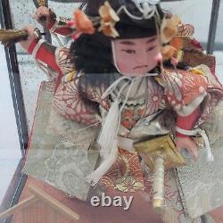 Vieille Poupée Japonaise Jeune Porcelaine De Samurai/figure Dans Boîtier En Verre