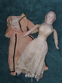 Vintage 19 1946 Poupée d’artiste ancienne en biscuit Emma Clear Parian, vêtements d’origine