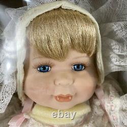 Vintage 3 Visage Porcelaine Baby Doll Rotating Head Happy Sleepy Weepy 21