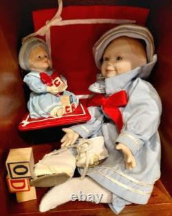 Vintage Ashton Drake Picture Perfect Miniature (11) poupées + ornements dans support en bois