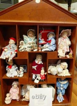 Vintage Ashton Drake Picture Perfect Miniature (11) poupées + ornements dans support en bois
