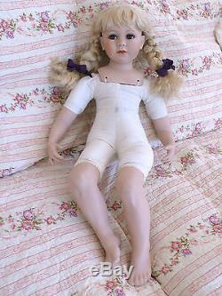 Vintage Belle Grande Vie 72cm / 28 En Porcelaine Assise En Céramique Comme Play Doll
