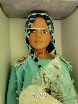 Vintage Limited Edition Coa /3600 Native American Porcelaine Doll 25 Yeux De Nuit