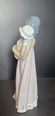 Vintage Lladró 5366 Fille tenant une poupée en porcelaine avec boîte Collection Black Legacy