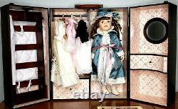 Vintage Porcelaine 18 Cracker Barrel Doll Wood Trunk Pull-down Bed Robes Chaussures