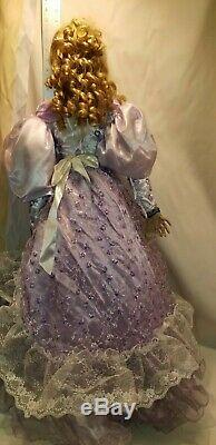 Vintage Rustie Porcelain Doll Robe Perlée # 16