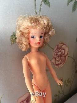 Vintage Tammy Doll Beautiful Blonde Curls (tenue / Vêtements Non Inclus)