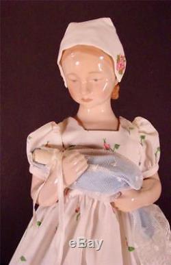 Vtg Bing & Grondahl B & G 14 Figurine Fille Avec Bébé Poupée Robe Et Support En Tissu