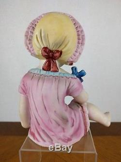 Vtg Peint À La Main Piano Figure Fille Bisque Porcelaine Chapeau Chaussette Poupée Rose